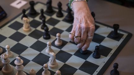 Des femmes s'affrontant aux échecs le 20 juillet 2023, à Ankara (Turquie). (BINNUR EGE GURUN KOCAK / ANADOLU AGENCY / AFP)