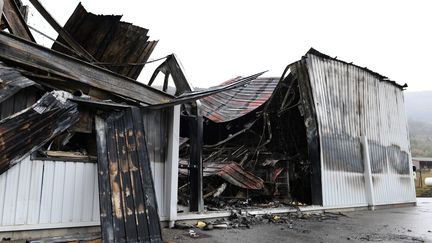 Un grand abattoir a été partiellement détruit dans la nuit de 27 au 28 septembre 2018 sur la commune du Haut-Valromey, dans le département de l'Ain. (MAXPPP)