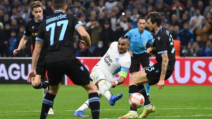 Dimitri Payet frappe au but lors du match OM-Lazio, le jeudi 4 novembre. (CHRISTOPHE SIMON / AFP)