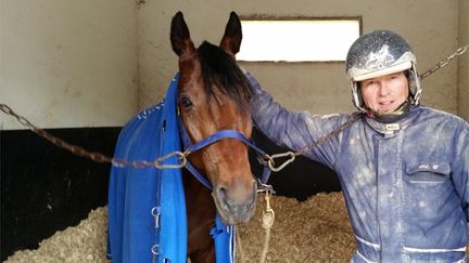 &nbsp; (L’éleveur Christian Bigeon avec Tiego d’Etang, le cheval avec lequel il sera aujourd’hui au départ du Prix d’Amérique © RF/ Mathilde Lemaire)