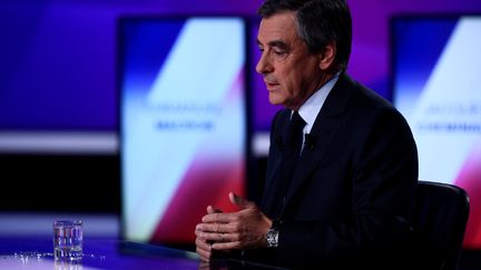 "15 minutes pour convaincre" : François Fillon réagit à la mort d'un policier tué sur les Champs-Elysées à Paris