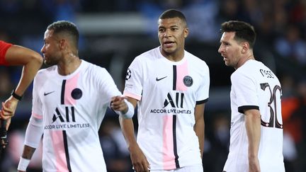 Le trio Neymar, Kylian Mbappé et Lionel Messi a fait ses premiers pas avec le PSG en Ligue des champions contre Bruges le 15 septembre 2021. (KENZO TRIBOUILLARD / AFP)