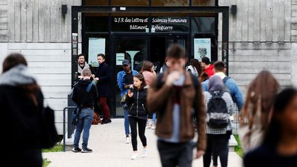 Image d'illustration, devant l'université de Rouen-Normandie. (CHARLY TRIBALLEAU / AFP)