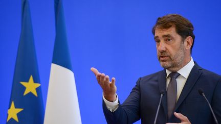 Le ministre de l'Intérieur, Christophe Castaner, lors d'une conférence de presse, le 8 juin 2020 à Paris (ISA HARSIN / AFP)