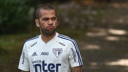 Dani Alves avec le maillot de Sao Paulo, le 20 janvier 2023. (MARCELLO ZAMBRANA / AGIF)