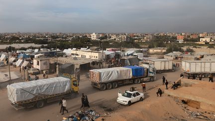 Trucks carrying humanitarian aid arrive in Rafah, in the Gaza Strip, Wednesday January 17, 2024. (- / AFP)