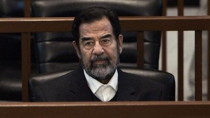 Saddam Hussein lors de son procès le 29/11/2006 à Bagdad. (AFP)