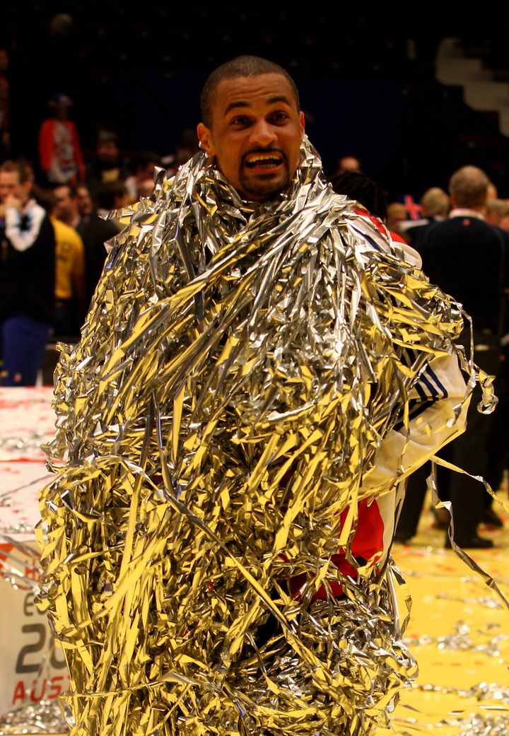 Didier Dinart fête la victoire de l'équipe de France de handball à l'Euro autrichien, à Vienne, le 31 janvier 2010. (MARTIN ROSE / BONGARTS / GETTY IMAGES)