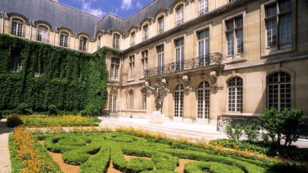 Façade du Musée Carnavalet, à Paris.&nbsp; (CHICUREL ARNAUD / HEMIS.FR)