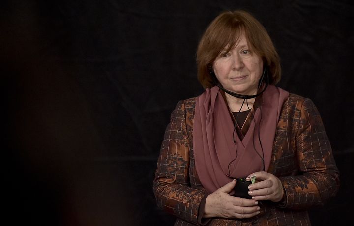 La journaliste et écrivaine biélorusse&nbsp;Svetlana Alexievich&nbsp;à Bogota (Colombie), le 19 avril 2016. (GUILLERMO LEGARIA / AFP)