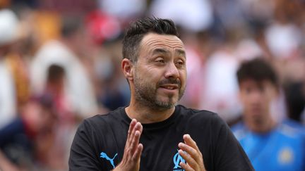 Roberto De Zerbi during the pre-season match against Sunderland on August 3, 2024 in Bradford (United Kingdom). (NIGEL RODDIS / GETTY IMAGES EUROPE)