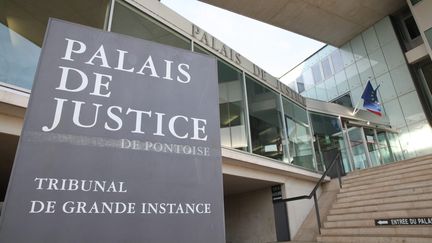 Le palais de justice de Pontoise (Val-d'Oise), le 3 octobre 2017. (MAXPPP)