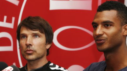 David Ngog et Jean-Luc Vasseur, le 2septembre, lors de la conférence de présentation des joueurs.  (ANTHONY SERPE / ANTHONY SERPE)