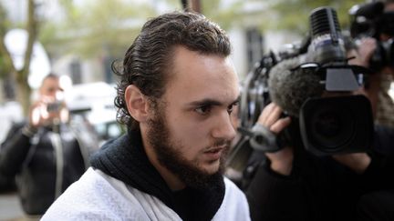 Micha&euml;l Khiri lors de sa comparution au tribunal de Versailles en premi&egrave;re instance, le 20 septembre 2013. (MARTIN BUREAU / AFP)