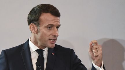 Emmanuel Macron, le 21 décembre 2019, à Abidjan (Côte d'Ivoire).&nbsp; (SIA KAMBOU / AFP)