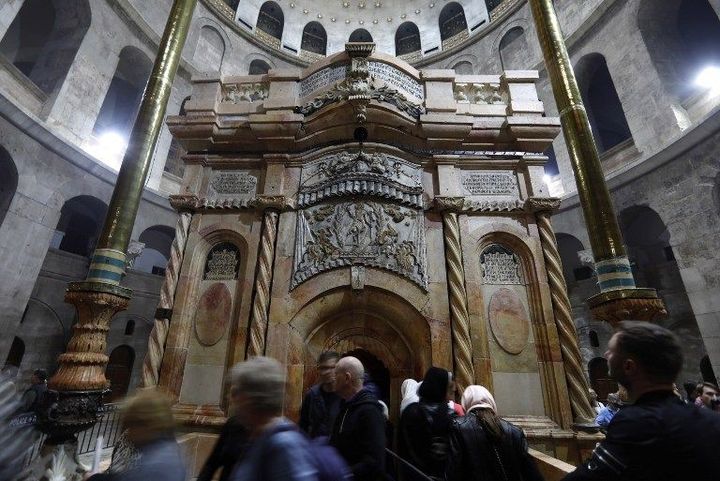 L'édicule du tombeau du Christ après restauration (mars 2017)
 (Gali TIBBON / AFP)