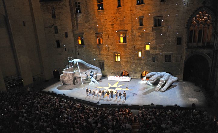 "Thyeste" de Thomas Jolly à la Cour d'honneur du Palais des Papes 2
 (Vincent Damourette / Culturebox)