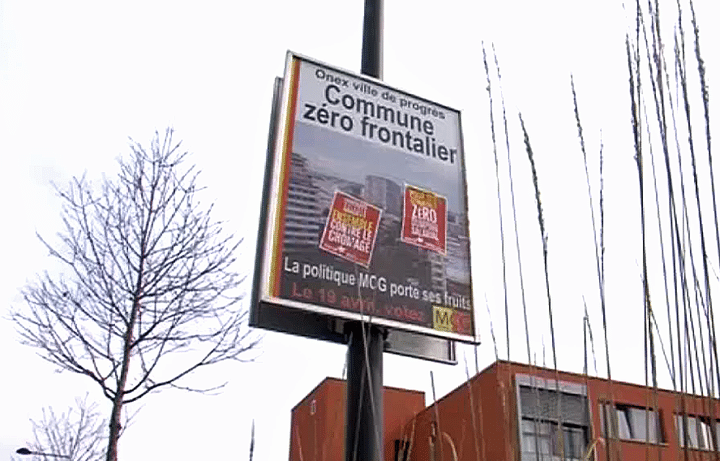 L'affiche polémique sur le label «zéro frontalier» à Onex. (Capture d&#039;écran France 3)