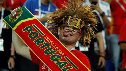 Certains supporters portugais rêvaient déjà de la couronne mondiale lors de la rencontre contre l'Espagne, vendredi 15 juin. (ODD ANDERSEN / AFP)