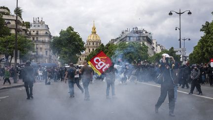 Interdiction de manifester : les responsables politiques divisés sur le rôle de la CGT dans les heurts