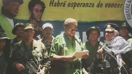 Capture d'écran de la vidéo dans laquelle&nbsp;Ivan Marquez et Jesus Santrich annoncent leur intention de reprendre la lutte armée (NOTICIAS CARACOL)