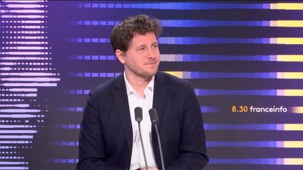 Julien Bayou, député EELV de Paris, était l'invité du "8h30 franceinfo", samedi 22 avril 2023. (FRANCEINFO / RADIOFRANCE)