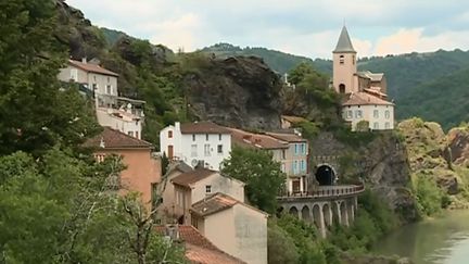 Découverte : Ambialet, un village de caractère