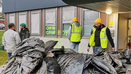 Des agriculteurs mobilisés à Guéret, le 19 novembre 2024, dans le cadre d'un appel national de la Confédération rurale. (FRANCE BLEU CREUSE / RADIO FRANCE)