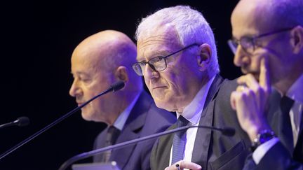 Jean-Bernard Lévy, le PDG d'EDF, annonce avoir déposé un recours&nbsp;contre certaines mesures mises en place par le gouvernement, le 12 mai 2022. (VINCENT ISORE / MAXPPP)