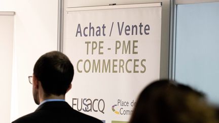 Kakémono présentant des TPE-PME dans le secteur du commerce, au salon des entrepreneurs, à Paris, le 6 février 2020. (Photo d'illustration). (CHRISTOPHE MORIN / MAXPPP)