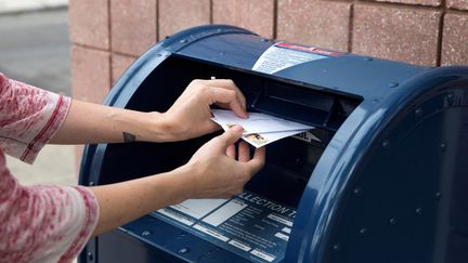 Une boîte aux lettres à Philadelphie (Pennsylvanie), le 14 août 2020. (RACHEL WISNIEWSKI / REUTERS)