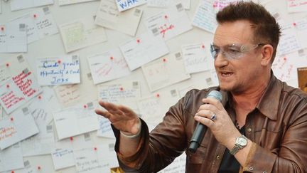 Bono discute de la pauvreté,  à Washington en novembre 2012.
 (Mandel Ngan / AFP)