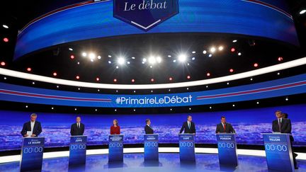 Les candidats à la primaire à&nbsp;droite, réunis pour le débat du 13 octobre 2016. (PHILIPPE WOJAZER / POOL)