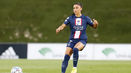 La latérale gauche parisienne Sakina Karchaoui lors du match de Ligue des champions contre le Real Madrid, le 26 octobre 2022 au stade Alfrédo Di Stéfano.&nbsp; (OSCAR BARROSO / AFP)