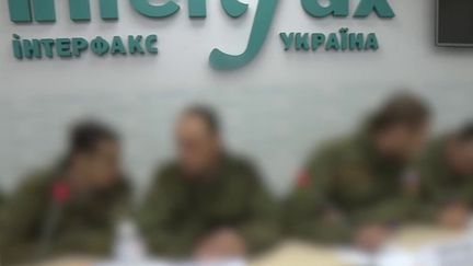 Guerre en Ukraine : l'armée de Volodymyr Zelensky met en scène des prisonniers russes (FRANCE 2)