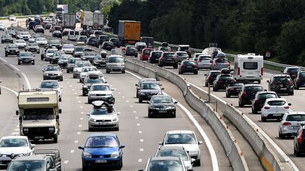 Sur l'A7, pr&egrave;s de Valence, le 12 juillet 2014. (PHILIPPE DESMAZES / AFP)