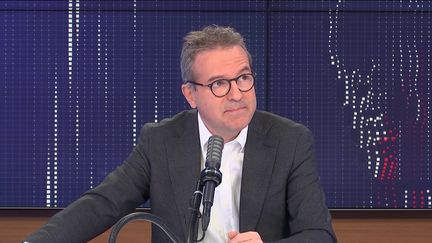 Martin Hirsch, directeur général de l'AP-HP, était l'invité du "8h30 franceinfo", lundi 3 mai 2021. (FRANCEINFO / RADIOFRANCE)