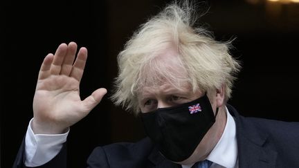 Le Premier ministre britannique Boris Johnson à Londres (Royaume-Uni), le 14 juillet 2021. (MATT DUNHAM / AP)