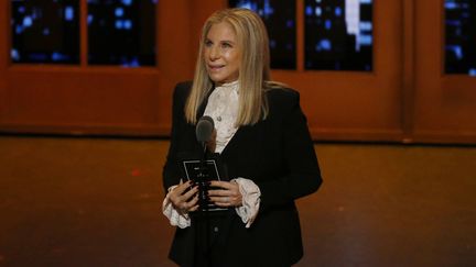 Barbra Streisand,&nbsp;lors d'une cérémonie à New York (Etats-Unis), le 12 juin 2016.&nbsp; (LUCAS JACKSON / REUTERS)