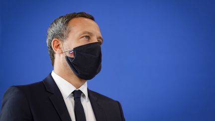 Le secrétaire d’Etat en charge de la protection de l’enfance,&nbsp;Adrien&nbsp;Taquet, le 29 septembre 2020 à Paris. (GEOFFROY VAN DER HASSELT / AFP)