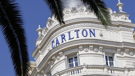 L'h&ocirc;tel Carlton de Cannes (Alpes-Maritimes), le 28 juillet 2013. (SEBASTIEN NOGIER / MAXPPP)