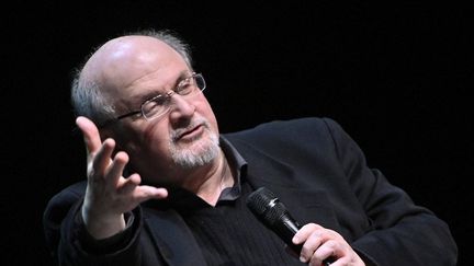 L'écrivain Salman Rushdie, le 16 novembre 2019, à Vienne (Autriche). (HERBERT NEUBAUER / APA-PICTUREDESK / AFP)