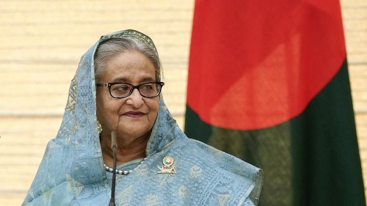 La Première ministre du Bangladesh, Sheikh Hasina, lors d'un déplacement à Tokyo (Japon), le 26 avril 2023. (KIMIMASA MAYAMA / AFP)