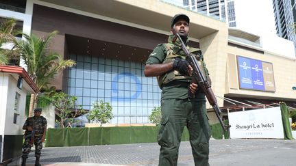 Un militaire à Colombo, au Sri Lanka, le 22 avril 2019.&nbsp; (ATSUSHI TAKETAZU / YOMIURI / AFP)