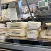 Du beurre de Normandie en vente au marché de Rouen, en mars 2021. (OLIVIA COHEN / RADIO FRANCE)