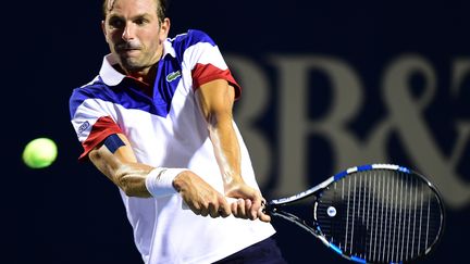 Julien Benneteau continue sa route à Anvers. (JARED C. TILTON / GETTY IMAGES NORTH AMERICA)