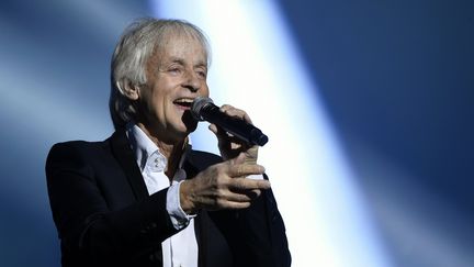 Le chanteur néerlandais Dave, lors du spectacle "Age tendre - La tournée des idoles", en 2018.&nbsp; (ALEXANDRE MARCHI / MAXPPP)