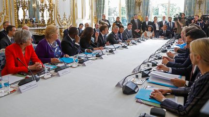 Les chefs d'Etat signataires de "l'appel de&nbsp;Christchurch", dont Emmanuel Macron, réunis à l'Elysée, à Paris,&nbsp;le 15 mai 2019. (CHARLES PLATIAU / AFP)