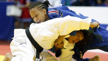 La Française Amandine Buchard a pris le dessus sur la championne olympique Menezes