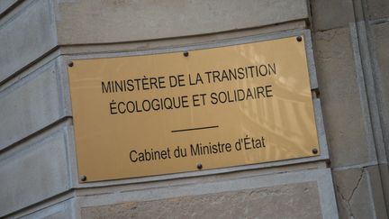 "Le président de la République, en accord avec le Premier ministre et le ministre d'Etat François de Rugy, a souhaité renforcer l'ambition du texte", a indiqué l'Elysée. (RICCARDO MILANI / HANS LUCAS / AFP)